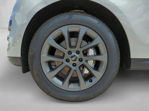 Used 2025 Land Rover Range Rover Sport SE AWD/4WD image 13