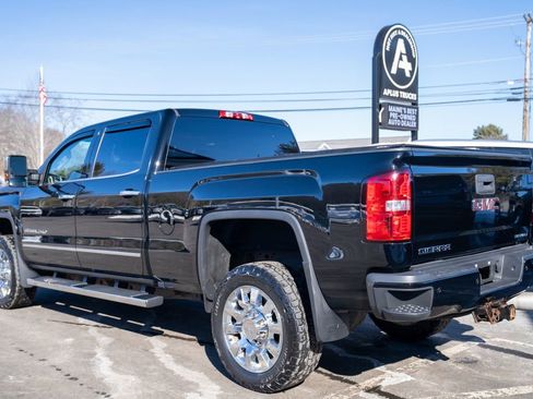 Used 2018 GMC Sierra 2500 Denali w/ Duramax Plus Package image 4