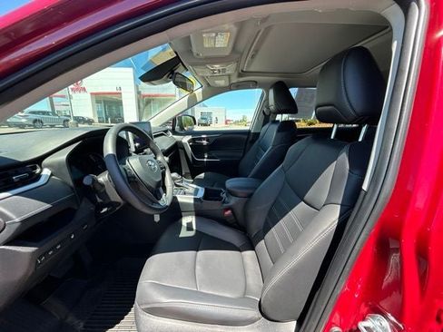 Used 2025 Toyota RAV4 XLE Premium w/ Weather Package AWD/4WD image 20