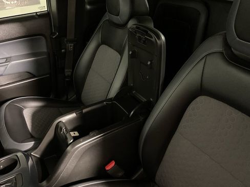 Used 2018 Chevrolet Colorado Z71 w/ Centennial Edition image 28