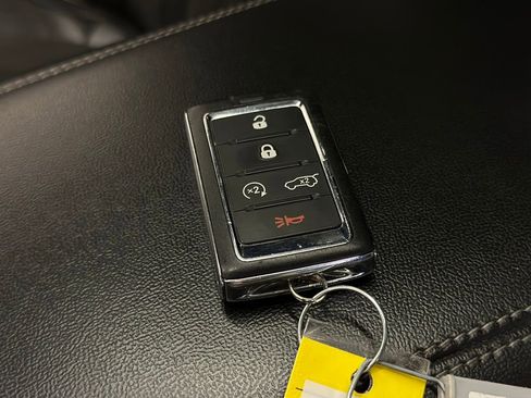 Used 2023 Jeep Grand Cherokee L Laredo image 31