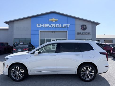 Used 2021 Cadillac XT6 Premium Luxury FWD image 3