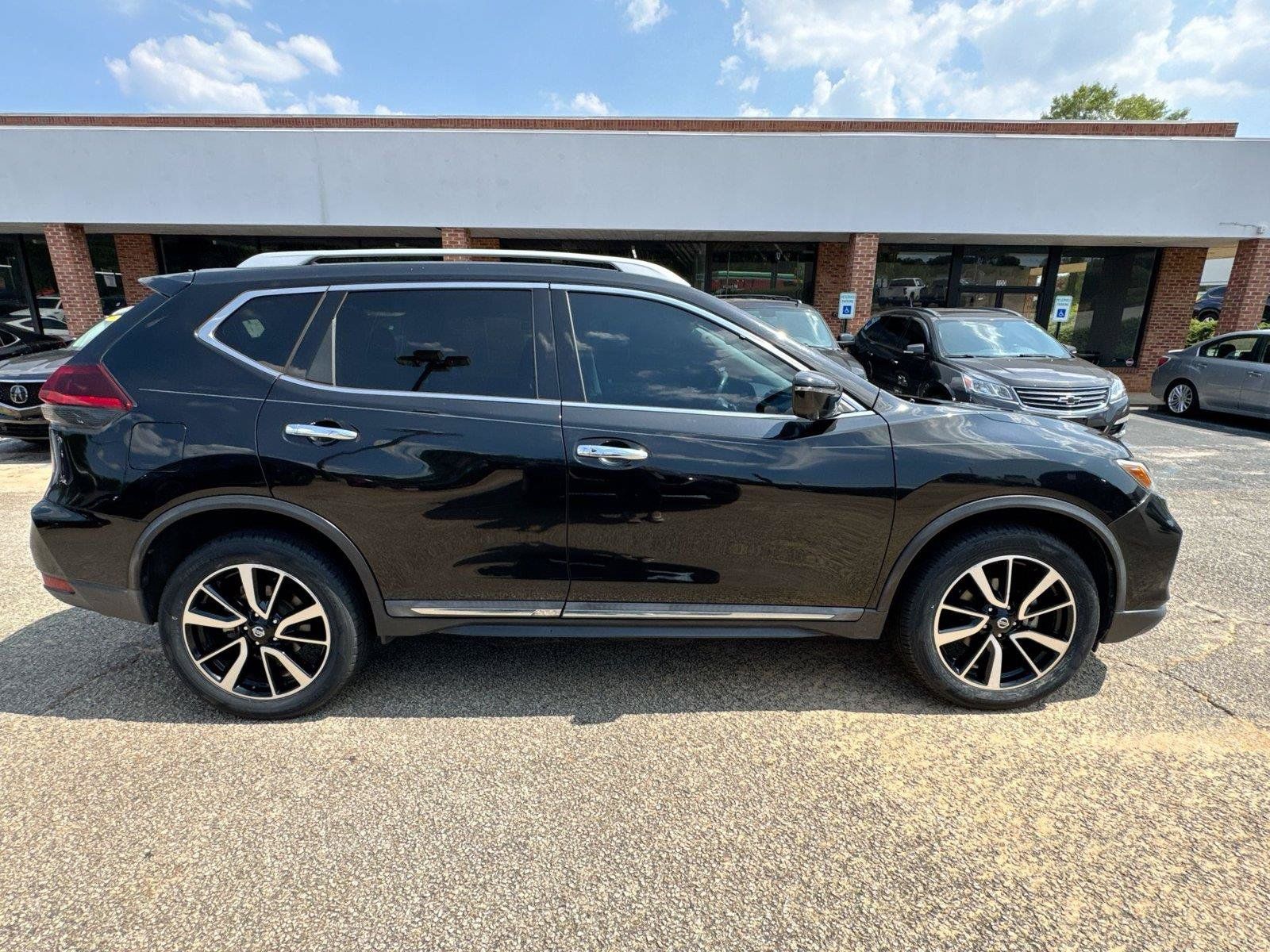 Used 2020 Nissan Rogue SL AWD/4WD image 8