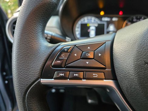 Used 2021 Nissan Versa SV image 23