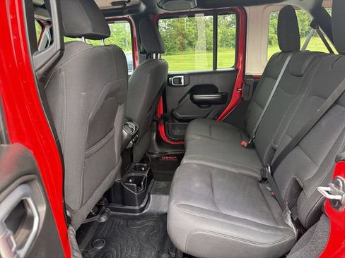 Used 2018 Jeep Wrangler Unlimited Sport S AWD/4WD image 26