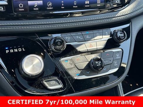 Used 2023 Chrysler Pacifica Limited w/ S Appearance Package image 27