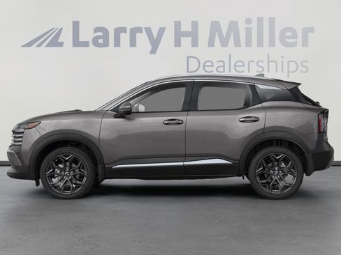 New 2026 Nissan Kicks SR w/ Cold Weather Package FWD image 3