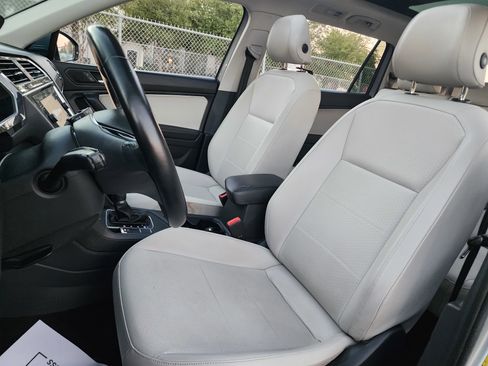 Used 2019 Volkswagen Tiguan SEL image 27