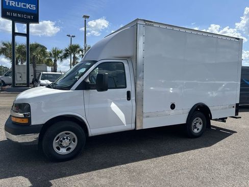 New 2025 Chevrolet Express 3500 Work Van w/ Power Convenience Package image 12