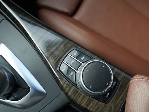 Used 2017 BMW 230i Convertible image 88