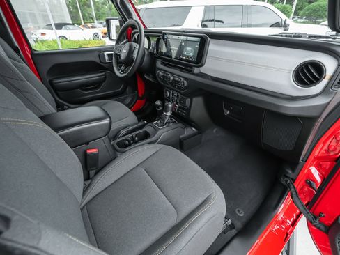 Used 2024 Jeep Wrangler Willys image 42