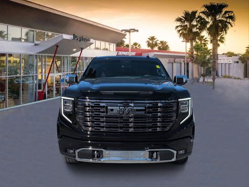 Used 2025 GMC Sierra 1500 Denali Ultimate image 8