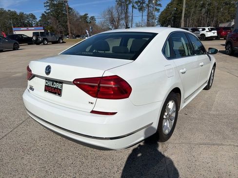 Used 2016 Volkswagen Passat 1.8T S image 6