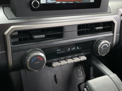 Used 2025 Toyota 4Runner SR5 AWD/4WD image 20