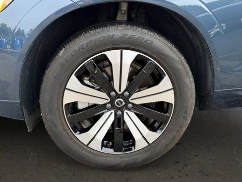 Certified 2024 Volvo XC60 T8 Core w/ Climate Package AWD/4WD image 27