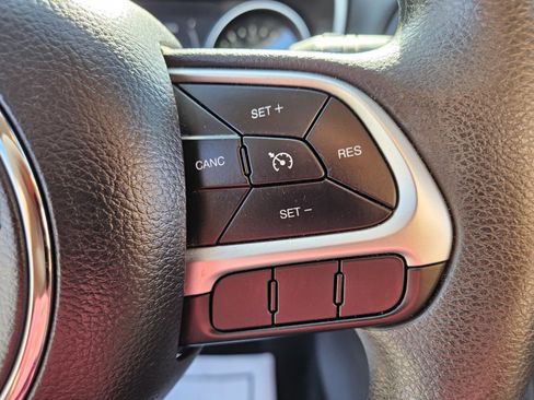 Used 2021 Jeep Compass Sport image 25