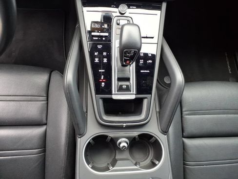 Used 2023 Porsche Cayenne S Platinum AWD/4WD image 32