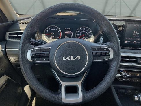 Used 2023 Kia K5 LXS image 19