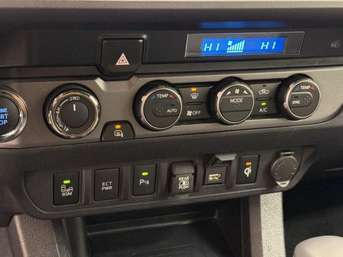 Used 2023 Toyota Tacoma TRD Sport w/ Advanced Technology Package AWD/4WD image 18