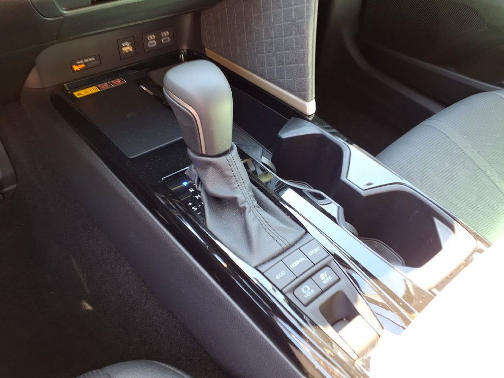 Used 2026 Toyota Camry XLE FWD image 14