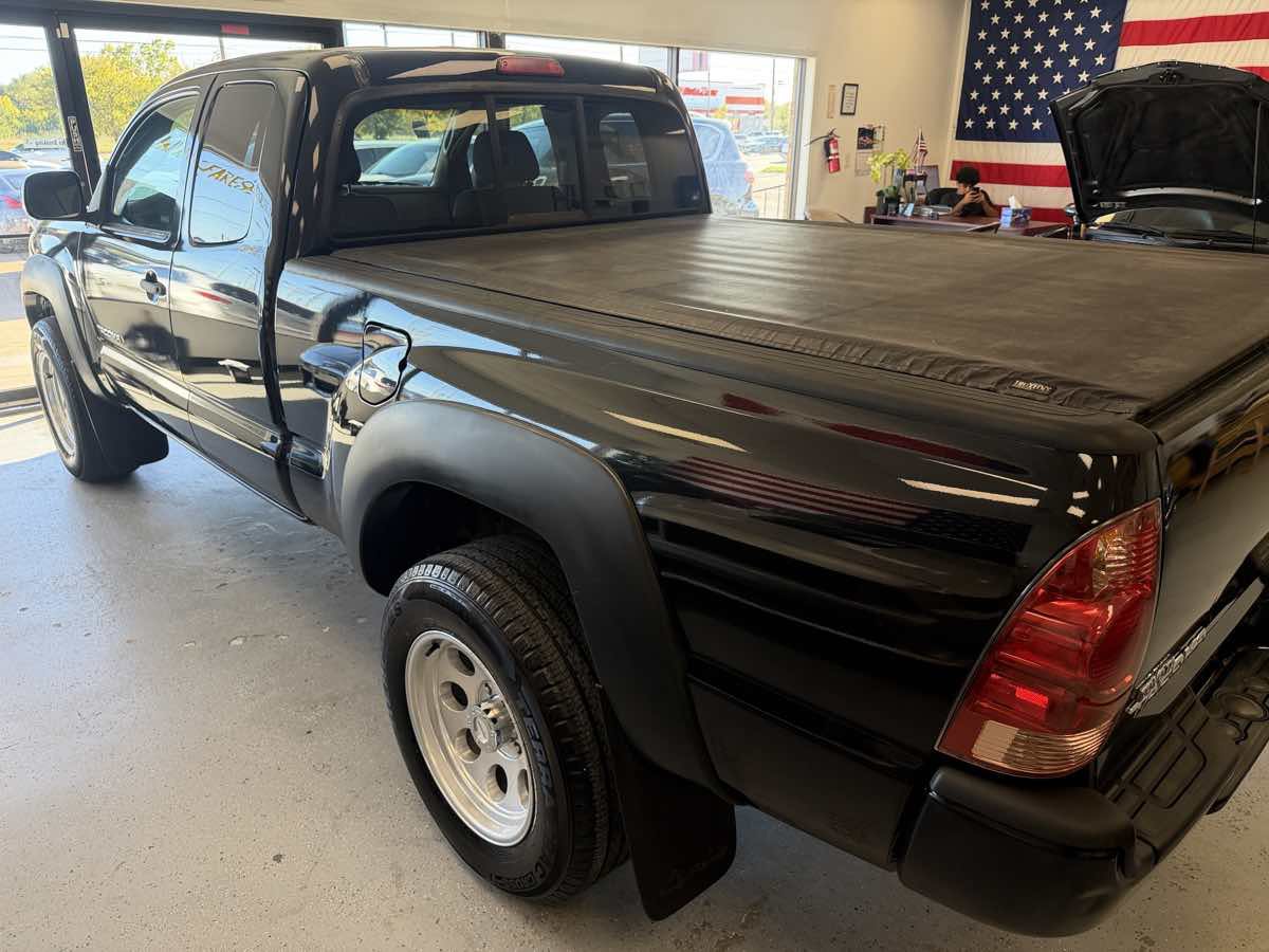 Used 2005 Toyota Tacoma 4x4 Access Cab image 5