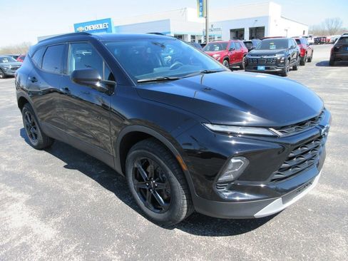 Used 2024 Chevrolet Blazer LT w/ Convenience Package FWD image 7
