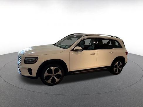 Used 2025 Mercedes-Benz GLB 250 image 9
