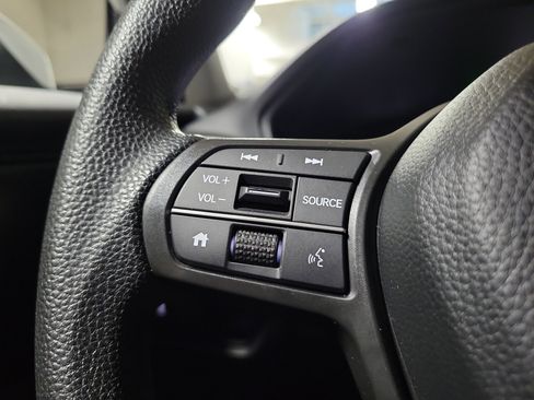 Certified 2025 Honda HR-V LX image 23