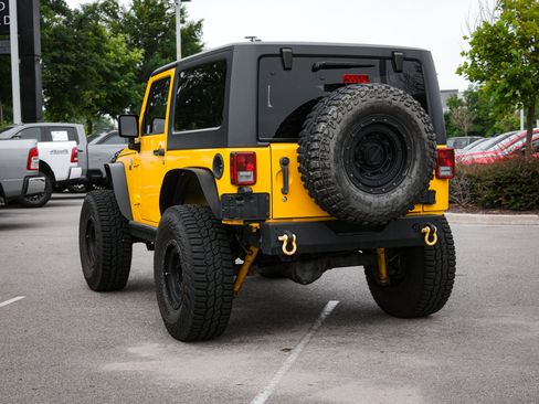 Used 2015 Jeep Wrangler Sahara AWD/4WD image 8