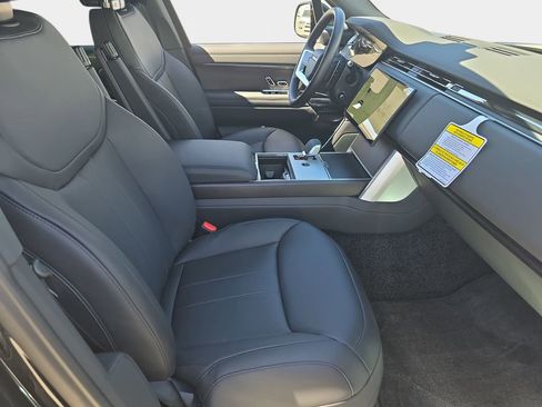 New 2026 Land Rover Range Rover SE AWD/4WD image 10