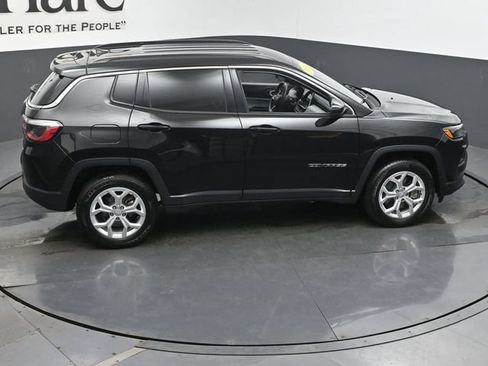 Used 2024 Jeep Compass Latitude AWD/4WD image 43