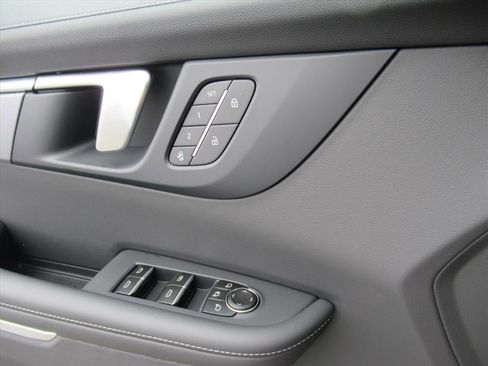 New 2026 Buick Enclave Sport Touring w/ Power Package FWD image 19