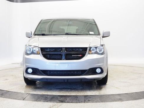 Used 2014 Dodge Grand Caravan SXT image 10