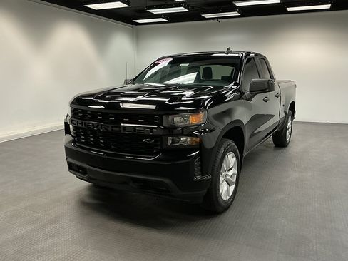 Used 2019 Chevrolet Silverado 1500 Custom w/ Trailering Package AWD/4WD image 1