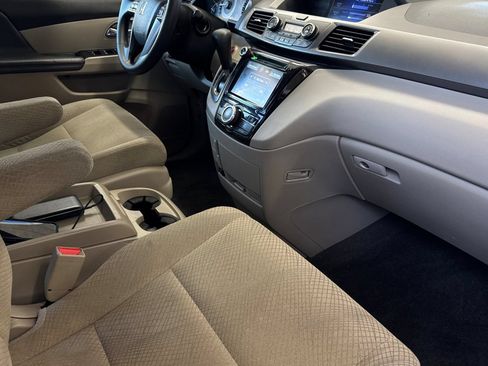 Used 2014 Honda Odyssey EX image 17