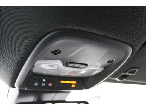 Used 2025 Chevrolet Colorado LT RWD image 23