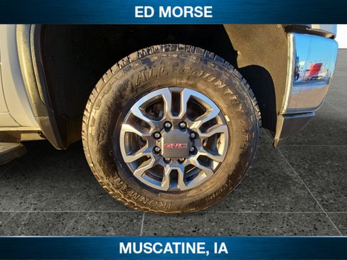 Used 2022 GMC Sierra 2500 SLT w/ SLT Convenience Package image 12