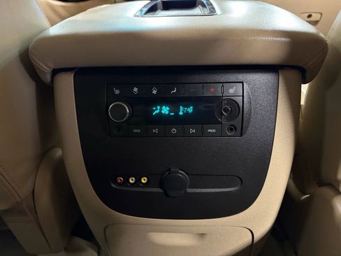 Used 2012 GMC Yukon XL Denali image 25