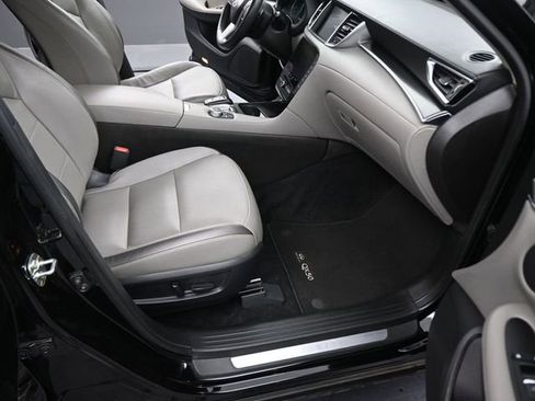 Used 2024 INFINITI QX50 Luxe image 12