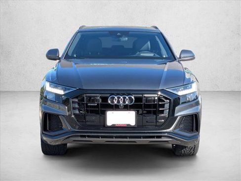 Used 2019 Audi Q8 Prestige AWD/4WD image 2