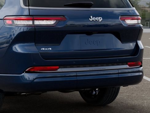 New 2026 Jeep Grand Cherokee L Limited AWD/4WD image 39