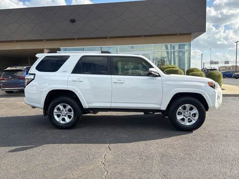 Used 2019 Toyota 4Runner SR5 Premium image 4