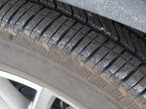 Certified 2023 Chevrolet Traverse LT image 6