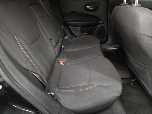 Used 2018 Jeep Compass Sport FWD image 11