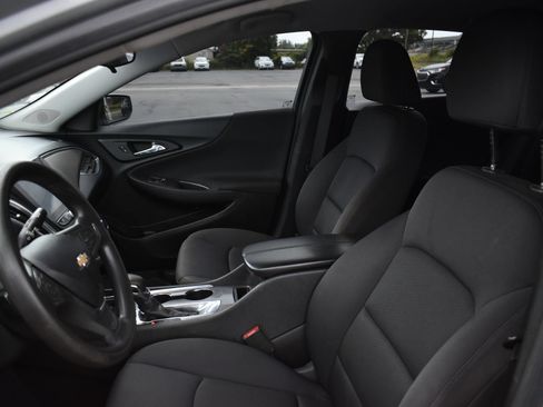 Used 2021 Chevrolet Malibu LT FWD image 14