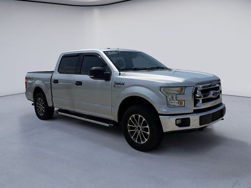 Used 2015 Ford F150 XLT w/ Equipment Group 301A Mid AWD/4WD image 7