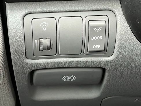 Used 2008 Kia Sedona w/ Convenience Pkg image 29