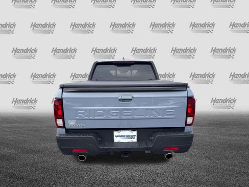 Certified 2025 Honda Ridgeline Black Edition image 9