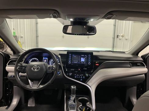 Used 2024 Toyota Camry SE w/ Convenience Package image 29