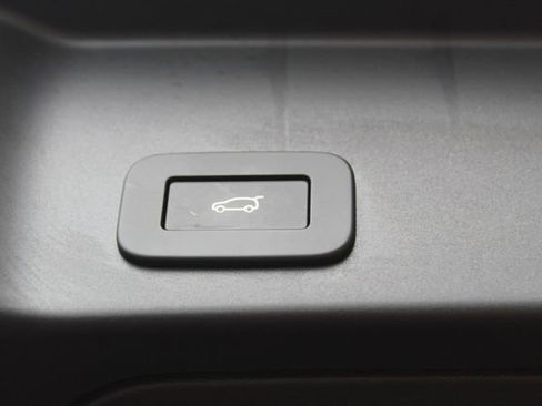 Used 2025 Land Rover Range Rover Evoque S image 26